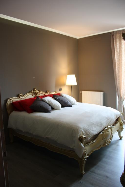 Villa Russo B&B Tradate Chambre photo